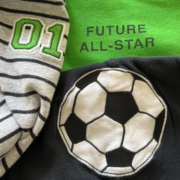 (2) 3 piece CARTER’S sets 24month - Picture 5 of 10